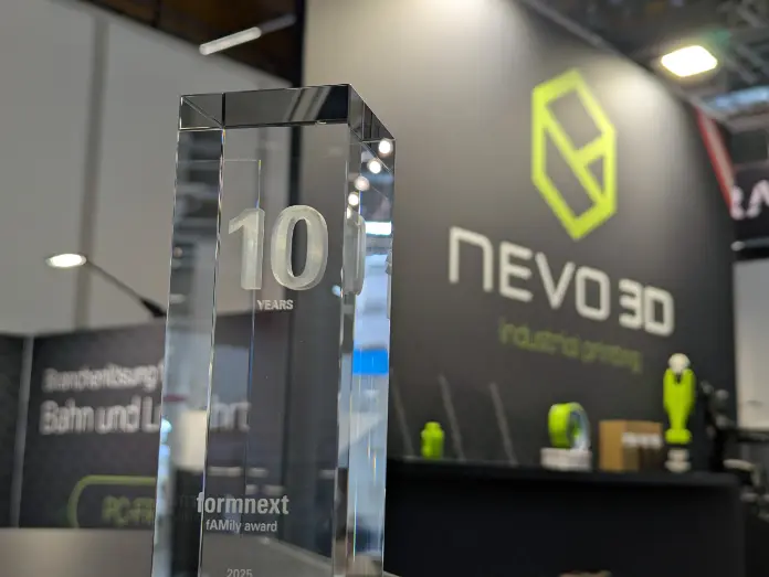 NEVO3D hat den Formnext fAMily award für 10 Jahre Teilnahme an der Formnext erhalten!