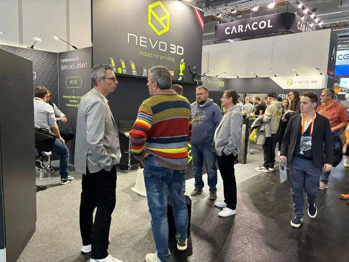 Guter Besuch am Messestand von NEVO3D auf der Formnext 2025 in Frankfurt
